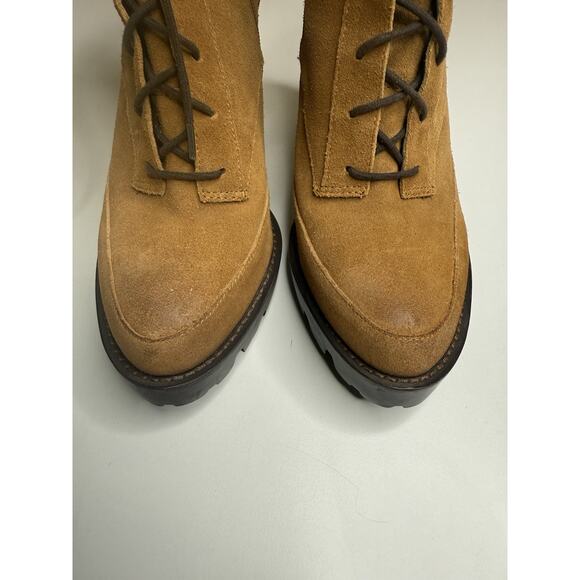 Charles David Gimmick Heeled Combat Boot Womens 10M Wheat Nubuck Leather Zip - Picture 7 of 11